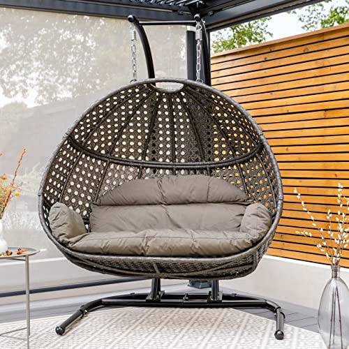Egg Chairs: The Perfect Blend of Style and Comfort